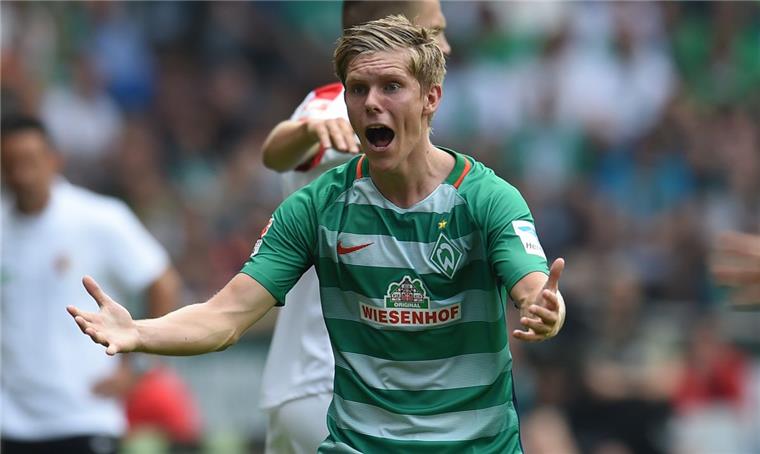 Die nächste Niederlage: Werder verliert 1:2 gegen den FC Augsburg Auch Stürmer Aron Johannsson konnte nichts gegen die Niederlage von Werder gegen den FC Augsburg tun.
