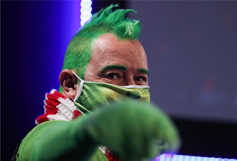 Darts-WM im Ally Pally mit Geisterspielen Großbritannien, London: Darts: WM, 2. Runde im Alexandra Palace: Peter Wright aus Schottland in Aktion.