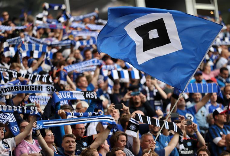 HSV: 120 Millionen von Kühne abgelehnt Auch viele Fans des Zweitliga-Vereins stellten sich gegen das Angebot von Multi-Milliardär Kühne.