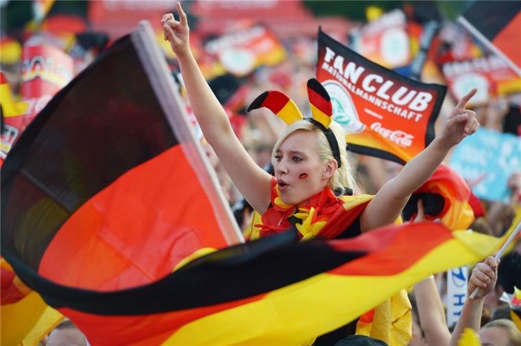 Zusammengefasst! Das war der Donnerstag im nord24-Land Auch während der Fußball-EM im Juni und Juli gibt es in Bremerhaven wieder ein Public Viewing.
