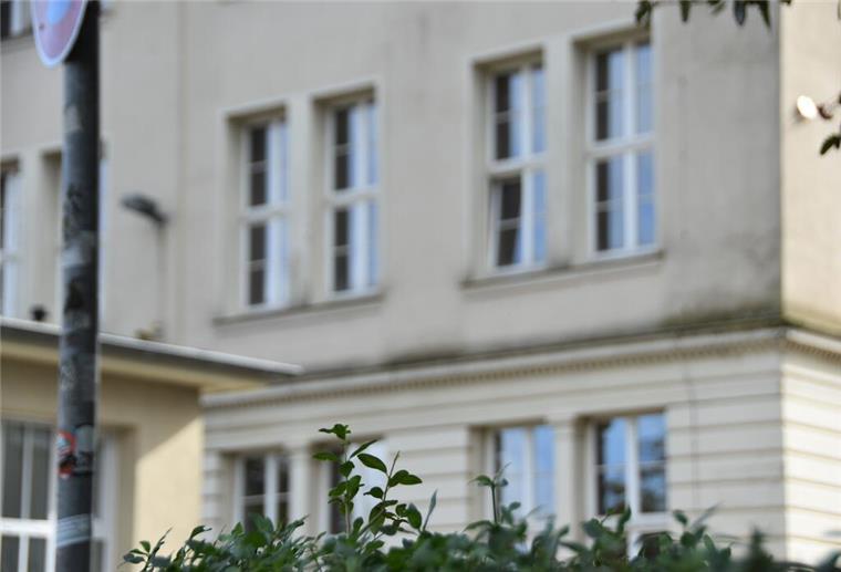 „... is dead“: 13-fache Morddrohung gegen Lehrer des Lloyd Gymnasiums in Bremerhaven Lloyd Gymnasium Bremerhaven