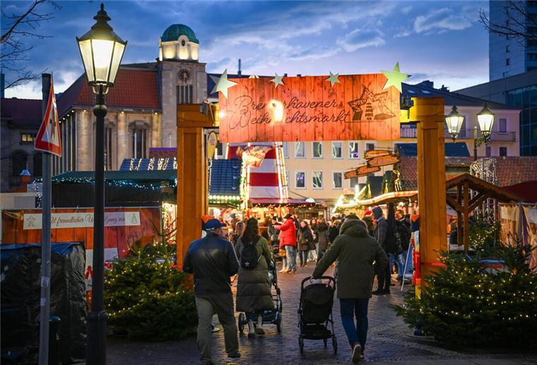Folgen für den Weihnachtsmarkt: Bremerhaven reagiert auf Todesfahrt in Magdeburg Auf dem Bremerhavener Weihnachtsmarkt wird künftig mehr Polizei unterwegs sein.