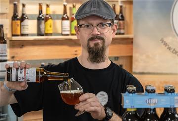 Auf dem Craft Beer Event im Rahmen der Fisch&Feines stellen Brauer viele interessante Biersorten vor, zum Beispiel ein Rotbier namens „Bianca“. 
