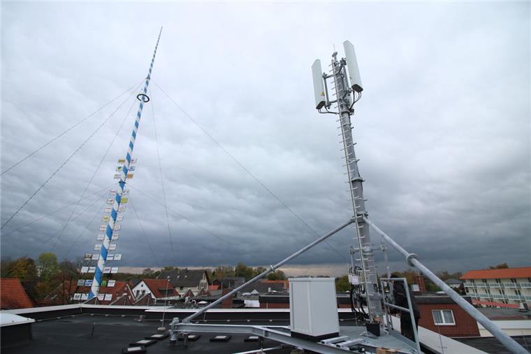 Nordenham: Diese Antenne sorgt für besseren Empfang in Abbehausen Auf dem Dach des Brauhauses in Nordenham-Abbehausen steht jetzt eine Mobilfunk-Antenne.
