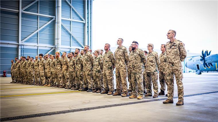 Bundeswehreinsatz im westafrikanischen Niger beendet Auf dem Fliegerhorst Wunstorf bei Hannover gab es einen Rückkehrerappell.