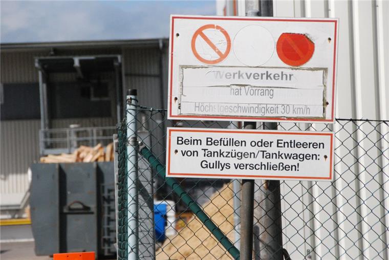 Zusammengefasst! Das war der Montag im nord24-Land Auf dem Gelände einer Chemiefabrik in Loxstedt hat es in der Nacht zu Montag einen folgenschweren Unfall gegeben.