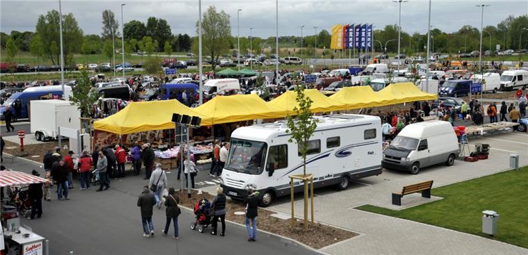 Auf dem Ikea-Parkplatz in Bohmsiel findet an den Osterfeiertagen ein Flohmarkt statt.