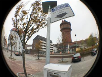 Auf dem Konrad-Adenauer-Platz in Geestemünde müssen Autofahrer bald fürs Parken bezahlen.