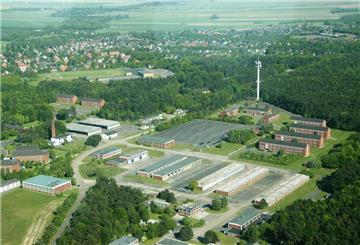 Auf dem Luftbild ist der Teil der Altenwalder Kaserne zu sehen, der nun wieder aktiviert werden soll.