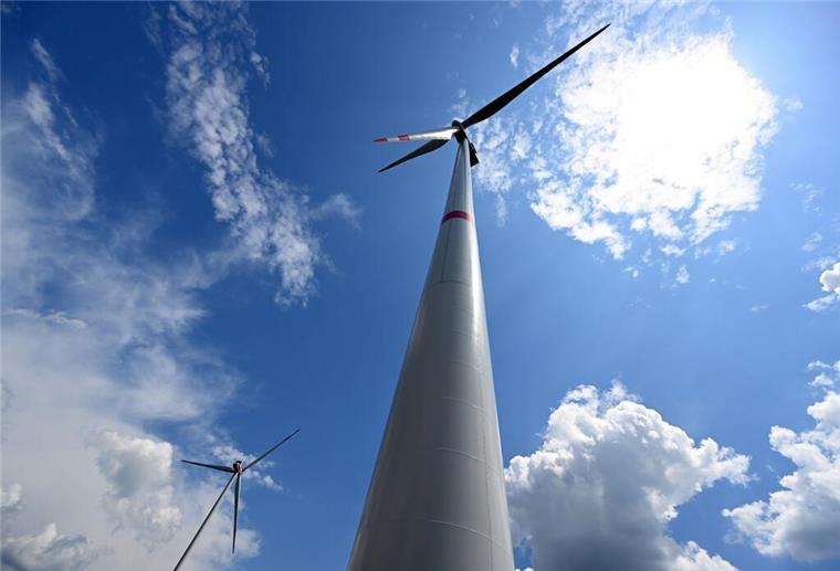 Geplante Windparks: Rhade wartet auf Votum des Landkreises Auf dem Rhader Gemeindegebiet gibt es drei Potenzialflächen für Windparks. Investoren warten auf die Verabschiedung des Regionalen Raumordnungsprogramms des Landkreises.