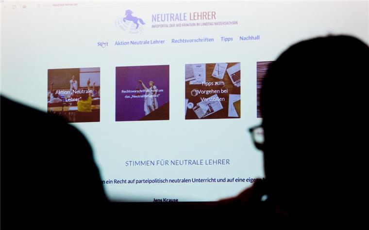 Kreis Rotenburg: Lehrer-Gewerkschaft lehnt "Denunzianten"-Forum ab Auf dem von der AfD eingerichteten Internetportal kann gemeldet werden, wenn sich Lehrer im Unterricht kritisch zur AfD äußern. Die GEW hält eine solche Plattform für hochproblematisch.