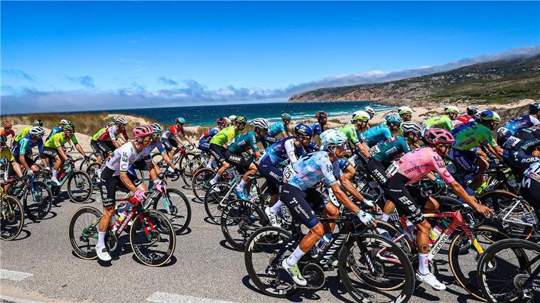 Dritter Sieg: Groves gewinnt 17. Vuelta-Etappe Auf der 17. Etappe holt der Australier Kaden Groves seinen dritten Tageserfolg bei der 79. Vuelta (Archiv).