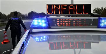 Auf der A1 bei Oyten ist ein Lasterfahrer in ein Stauende gekracht.