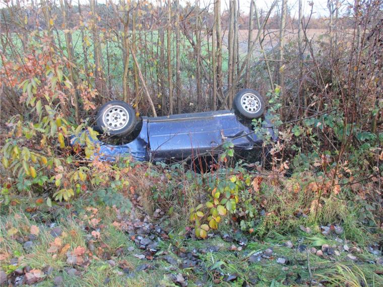 Auf der A27 ist ein Auto durch plötzliche Hagelglätte von der Straße abgekommen.