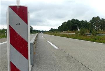 Auf der A27 werden von Oktober bis Februar großflächig Grünschnittarbeiten durchgeführt. Dafür wird streckweise der rechte Fahrstreifen gesperrt.