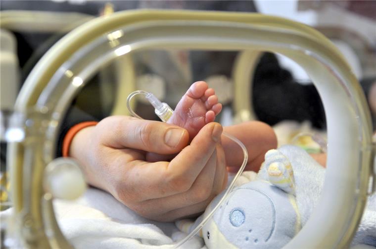 Auf der Frühchenstation in Bremerhaven werden jährlich zwischen 270 und 340 Babys behandelt.