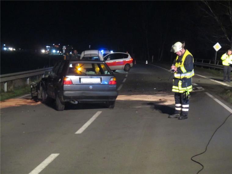 Sittensen: 61-Jährige bei Unfall schwer verletzt Auf der Landesstraße 142 hat es am frühen Donnerstagabend kurz vor Sittensen gekracht. Eine 61-jährige Frau wurde bei dem Verkehrsunfall schwer verletzt.
