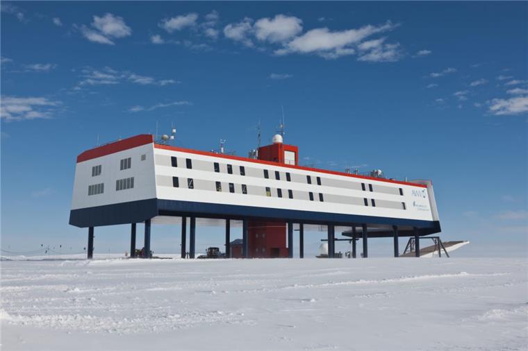Wachwechsel in der Antarktis steht an Auf der Neumayer-Station in der Antarktis bereiten sich alle auf die Ankunft des Versorgungsschiffs vor.