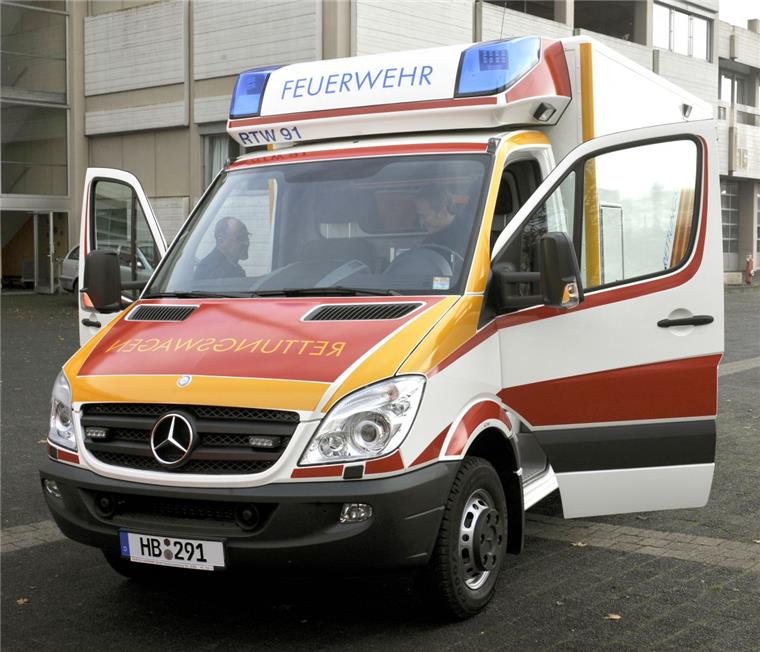 Topf brennt: Feuerwehr rettet Mann in Lehe Auf die Feuerwehr ist in Bremerhaven Verlass. In Lehe haben die Einsatzkräfte einen Mann aus seiner Wohnung gerettet.