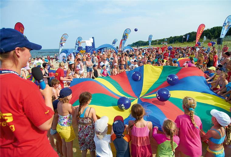 Bremerhaven: Beim Strandfest wird das Weserbad zur Aktionslandschaft Strandfest Nivea/DLR