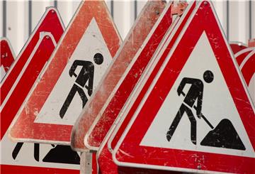 Auf eine Strecke von 1,5 Kilometern wird die Fahrbahn der Bäderstraße erneuert.