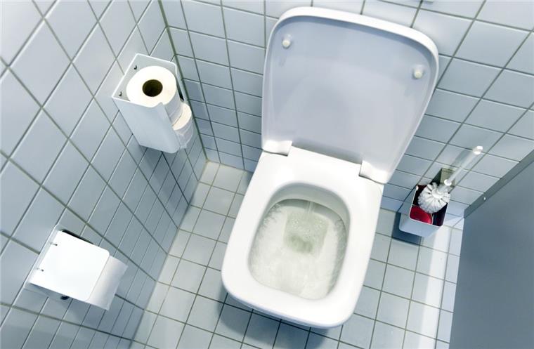 Auf einer Toilette hat ein Mann aus Nordenham sein Opfer heimlich gefilmt