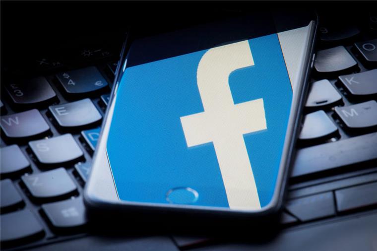 Hochregal bei Nordfrost stürzt ein: Falsche Infos bei Facebook Auf Facebook macht das Gerücht die Runde, in Bremerhaven sei bei Nordfrost ein Hochregal umgestürzt.