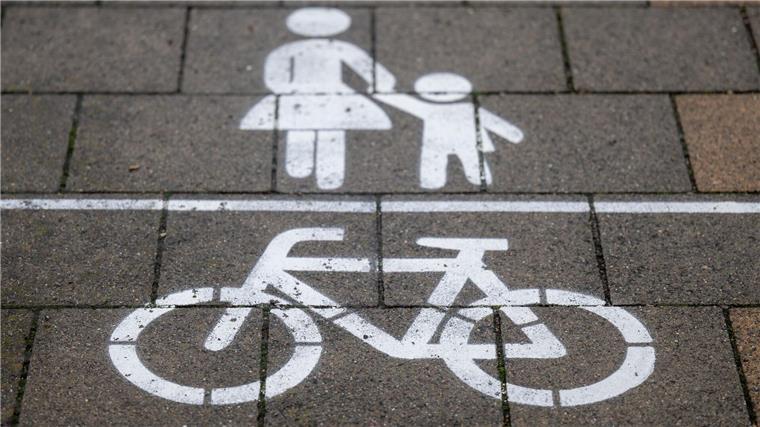 Verkehrswacht: Keine gemeinsamen Geh- und Radwege mehr bauen Auf gemeinsamen Fuß- und Radwegen besteht laut der Deutschen Verkehrswacht eine erhöhte Unfallgefahr. (Symbolbild)