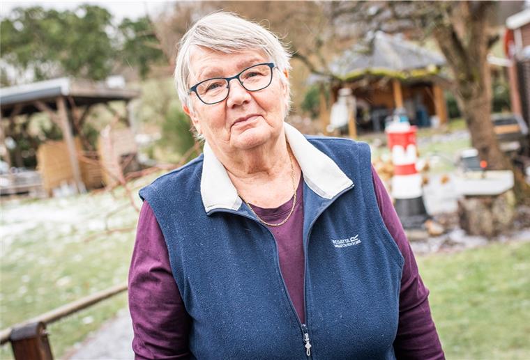 Renate Kurbjuhn kehrt zurück an den Deich Auf ihren Speckenbütteler Garten freut sich Renate Kurbjuhn schon. Sie ist nach 57 Jahren zurück nach Bremerhaven gezogen.