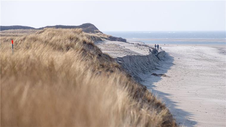 Küstenschützer im Endspurt vor der Sturmflutsaison Auf Langeoog läuft die Sandaufspülung vor dem Pirolatal noch. (Archivbild)