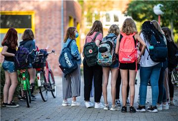 Auf Schulhöfen in Niedersachsen besteht keine Maskenpflicht meh