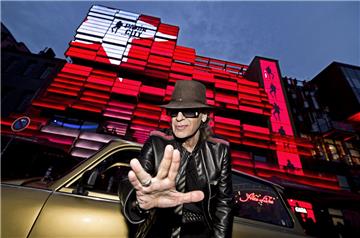 Auf seiner liebsten „geilen Meile“ Reeperbahn hat der Musiker die „Udo Lindenberg Experience“ eröffnet.
