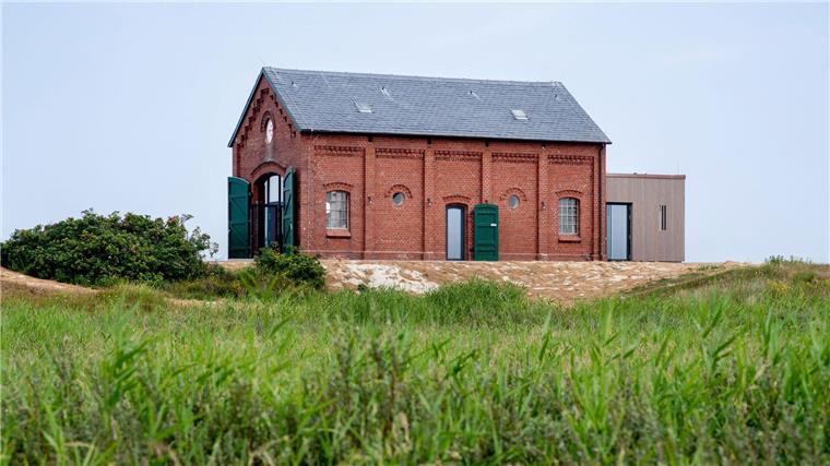 Auf Spiekeroog wurde 1909 ein Rettungsschuppen für ein Rettungsboot gebaut - dort ist nun auch das Museum untergebracht.
