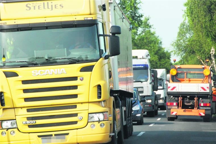 Auf Strecke zwischen Büttel und Holte wird es nach der Wesertunnel-Sperrung immer wieder voll.