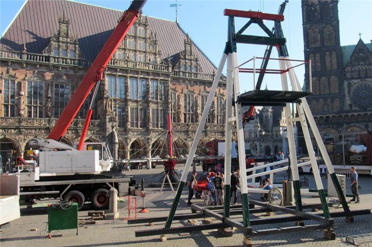Neue Attraktionen: Bremer Freimarkt beginnt am Freitag Aufbauarbeiten auch auf dem Marktplatz,