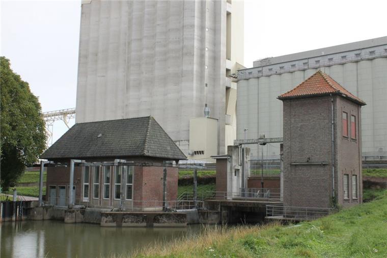 Aufgrund des maroden Zustands des Braker Siels musste im Jahr 2010 bereits ein Sicherheitstor eingebaut werden.