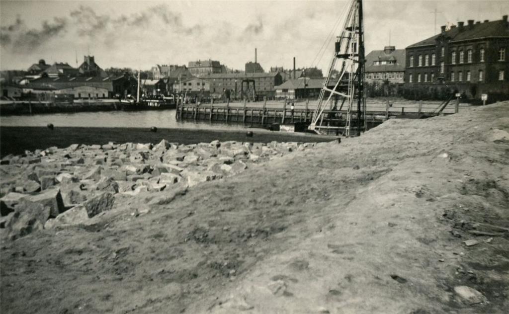 Aufnahme  Ende der 1920er Jahre. Das Bild ist im Bereich der ehemaligen Zufahrt ...
