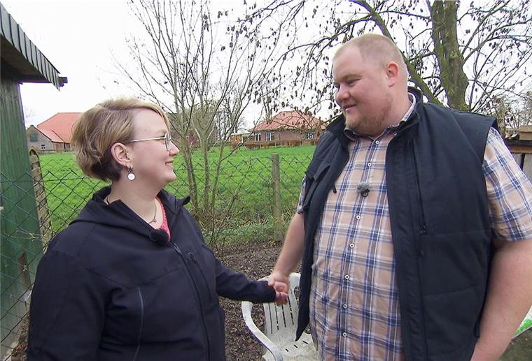 Bauer sucht Frau: Leif und Stephanie finden sich Aus den Gefühlen zu Hofdame Christina hat sich nicht mehr entwickelt. Dafür hat Leif Penner nach der Hofwoche Stephanie (28) kennen und lieben gelernt.
