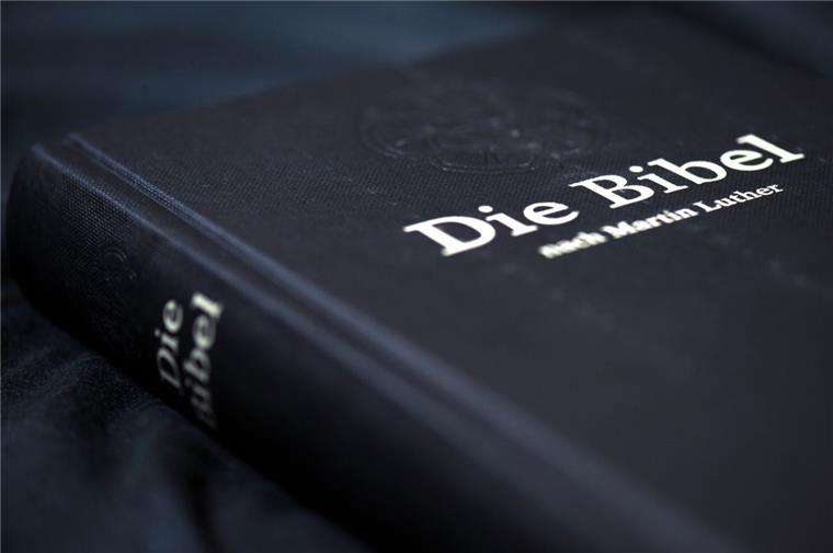Zahl des Tages: 1212 Aus der Bibel nach Martin Luther wurde am Wochenende beim Bibel-Marathon in Bramel gelesen.