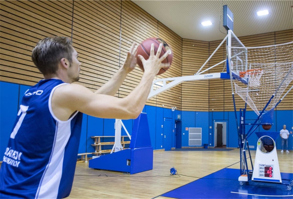 Aus der Trainingsstätte der Eisbären Bremerhaven wird jetzt auch die Spielstätte. Die ProA-Heimspiele werden künftig in Weddewarden ausgetragen.