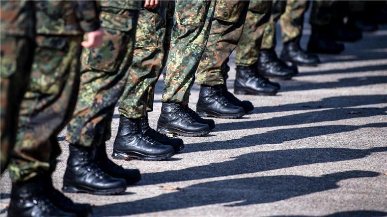 Aus Sicht der Jusos Niedersachsen sollten junge Menschen bei der Wehrdienst-Debatte mehr einbezogen werden. (Symbolbild)