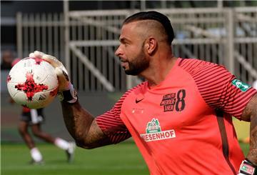 Aus und vorbei: Das Tischtuch zwischen Werder Bremen und Tim Wiese scheint endgültig zerschnitten zu sein.