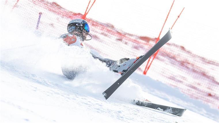 Aus und vorbei: Marcel Hirscher rutschte im Slalom von Gurgl weg und schied aus.