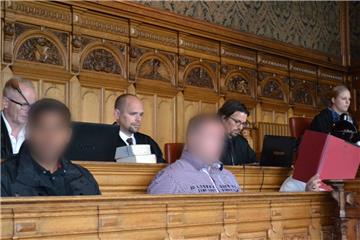 Zoff im Gericht: Ausgerechnet zwei Halbbrüder bezichtigen sich gegenseitig der Lüge im Kokainprozess, in dem ansonsten die meisten Fakten durch Geständnisse geklärt sind.