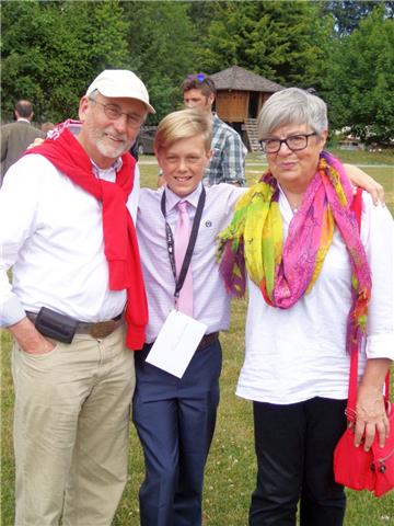 Ausgewandert nach Kanada: Reinhold und Beatrice Lohsen mit Enkel Finley in Victoria (Vancouver Island).