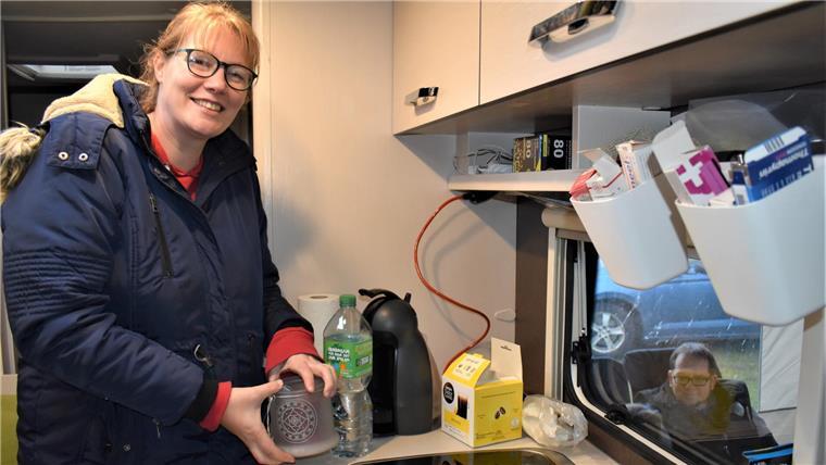 Nach dem Fest ist vor Silvester: Kalthoffs campen in Midlum Auspacken im Wohnwagen.