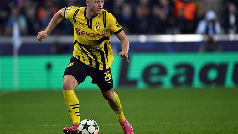 BVB verlängert mit Ryerson bis 2028 Außenverteidiger Julian Ryerson bleibt dem BVB bis 2028 treu.