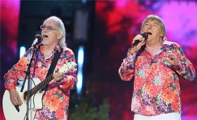 Außer Sehnsuchts- und Liebesliedern wollen die Amigos auch sozialkritische Themen aufgreifen. Seit 50 Jahren machen Karl-Heinz (links) und Bernd Ulrich Musik.