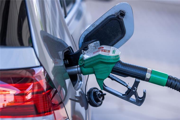 Tanken teurer denn je: Super E10 und Diesel mit deutlichem Preisanstieg Tanken