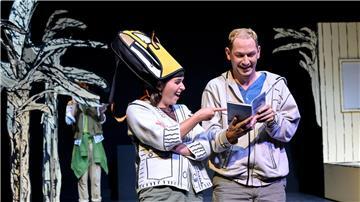 Autor Saša Stanišić hat für „Wolf“ den Deutschen Jugendliteraturpreis erhalten. Das Junge Theater Bremerhaven hat den Roman auf die Bühne gebracht.